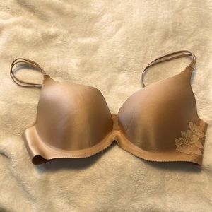 VS Angels Secret Embrace push up bra